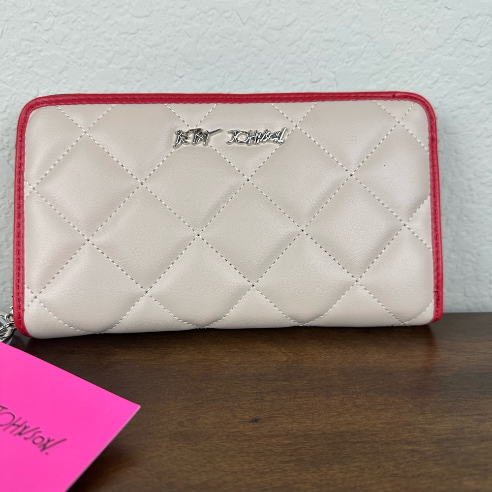 Betsey Johnson Wristlet Wallet XOWEB Bone Striped Quilted Zippered - Picture 4 of 8